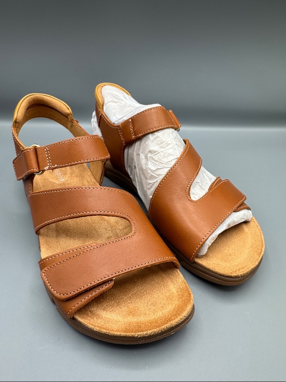 Easy Spirit Mavey Strappy Leather Open Toe Flat Sandals
